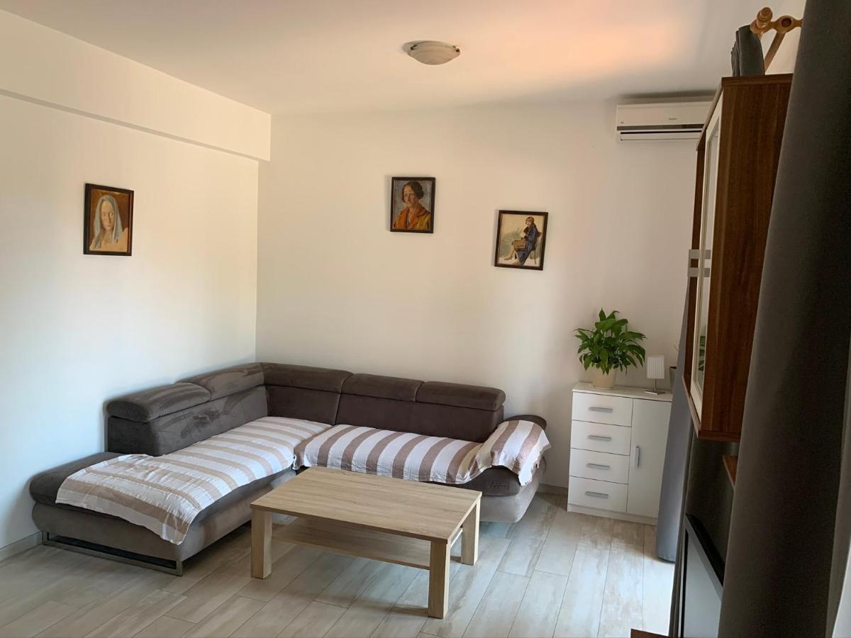Ban Apartman